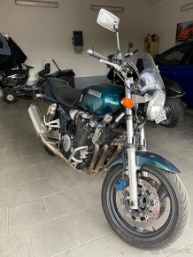Yamaha XJR 1300 - 2
