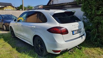 Porsche Cayenne S 3,0I Hybrid 245kw Benzín - 2
