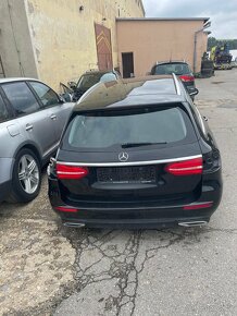 Mercedes Benz E 220D avantgarde - 2