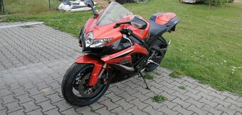 Suzuki GSXR 600 - 2
