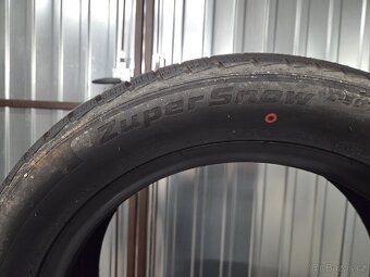 Trazano Zuper Snow 215/55 R17 98V - 2