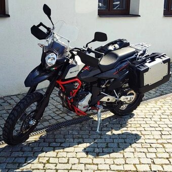 SWM - SUPERDUAL T 600 - PŘEDVÁDĚCÍ MOTOCYKL - 2