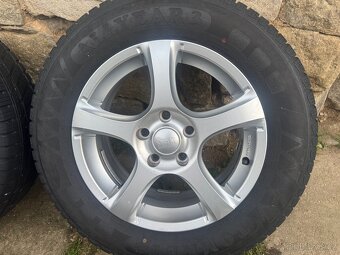 5x114,3 r16 + celoroční pneu 215/65 16 - 2