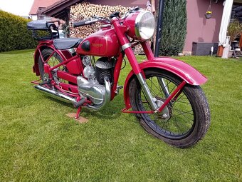 Triumph TWN 250 pérák, 1953 s doklady. - 2