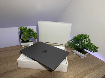 Apple Macbook Air M3 CTO - 2