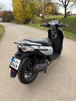 Piaggio Carnaby 200 - 2
