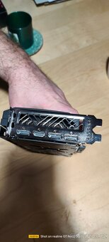 AMD Radeon RX7600 8GB VRAM Sapphire Pulse - 2