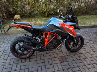 KTM Super Duke 1290 GT - 2