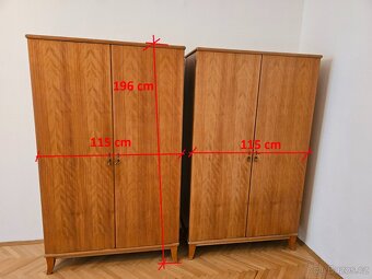 Dvě šatní skříně - masiv - 2