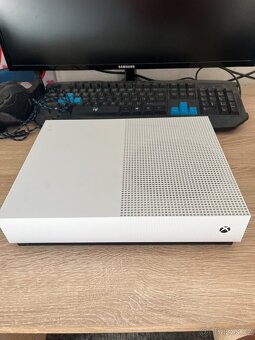 Xbox one S - 2