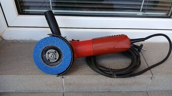 Úhlová bruska Hilti - 2