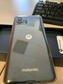 Motorola Moto G72 8GB/256GB šedá - 2