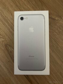 Prodám original krabičku na iPhone 7 silver - 2