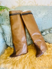 Givenchy Brown Leather Tall Wedge Boots kozačky vel.38,5 - 2