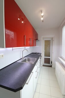 Prodej bytu 3+1, 68 m2/L, Hradec Králové - ul. Na Kotli. - 2