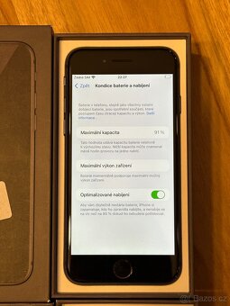 Apple iPhone 8 64GB černý + krabička, bat. 91% - 2