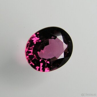 Granát-Rhodolit- obál kombi. - 1,32 ct. - 2