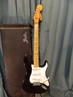 1974 Fender Stratocaster v černé barvě 99% originál Hraje - 2