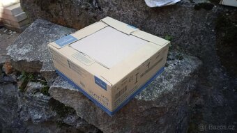 Dlažba 30cmx30cm béžová 16,2m2 + dlažba na sokl cca 100ks - 2