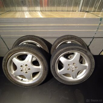 Kola AMG Mercedes Benz - 2