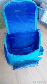 školní aktovka hleda se dory - 2