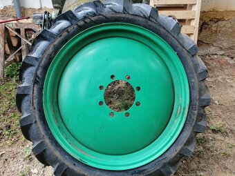 Prodám zadní kola zetor 25 - 2