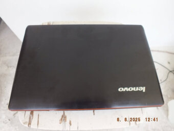 Lenovo y570 - 2