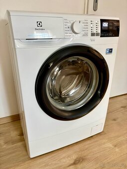 Pračka Electrolux Slim 1-6kg - 2
