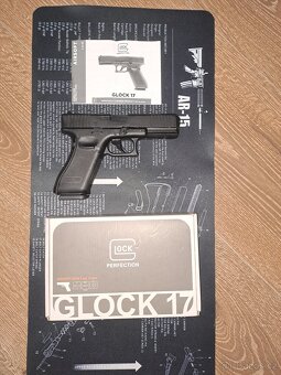 Glock 17 Gen.5, kovový závěr, CO2, blowback - černá - 2