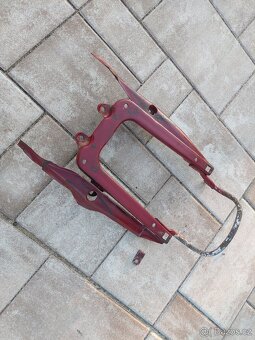 Jawa CZ 175 kyvacka - podsedlovy ramecek s madlem - 2