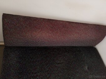 Čalouněná postel - 2