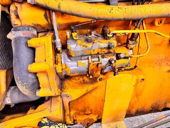 Traktor bagr John Deere 410 - 2