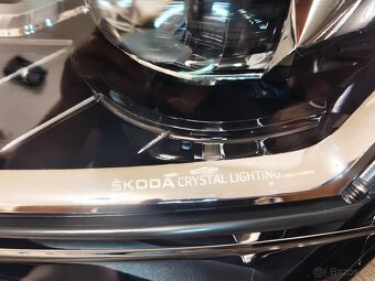 přední levý světlo na Superb 3 - 2