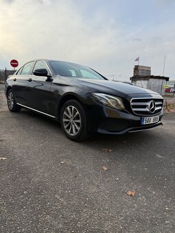 Mercedes-aBenz E - 2