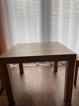 Dětský stoleček se dvěmi židlemi - zachovalé, komplet - 2