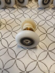 Kolečka do starších sprchových boxů - 2