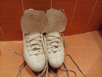 Dětské dívčí brusle, velikost 32 - 2