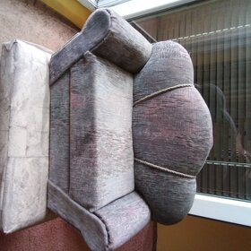 gauč pro panenky - 2