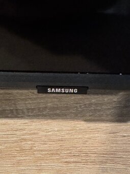 Televize 50" Samsung QE50Q60C - 2