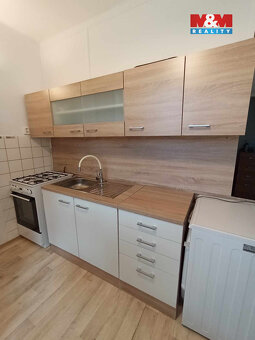 Pronájem bytu 2+1 s balkónem v Ústí n. L., ul. Bratří Čapků - 2