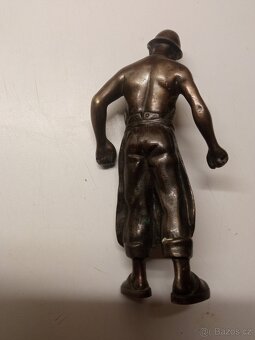 Brozova socha - 2