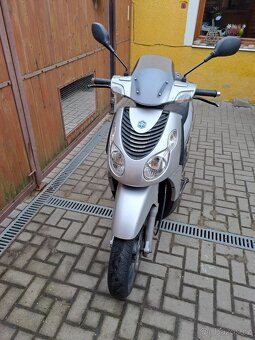 Piaggio Carnaby 125 - 2