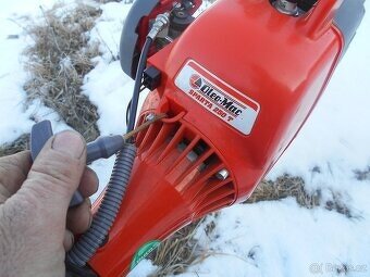 Křovinořez Oleo mac - 2