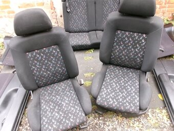 VW GOLF 3 , 3,5 - interier , sedačky, tapeci - 2