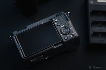 Sony ZV-E1 + příslušenství - 2