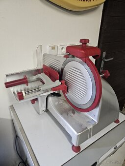 Nářezový stroj Manconi Smarty 250VX - 2