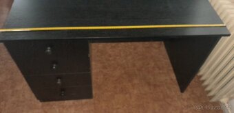 Kancelářský stůl - 2