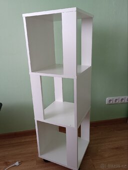 Regál - 2