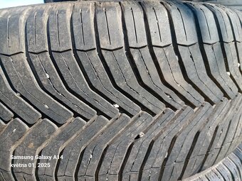 215/55-16 Michelin - 2