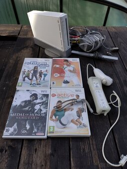 Nintendo Wii +4 hry - 2